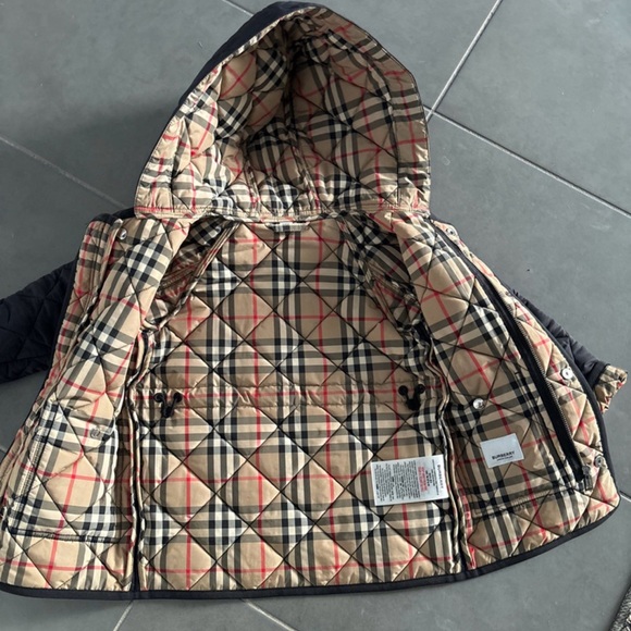 AUTHENTIC UNISEX KIDS BURBERRY QUILTED JACKET - Picture 3 of 3